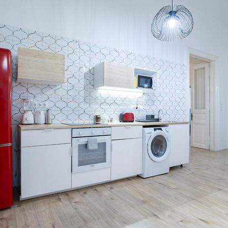 4-Bedroom Comfort Apartment In The Citycenter F38 Budapest Bagian luar foto